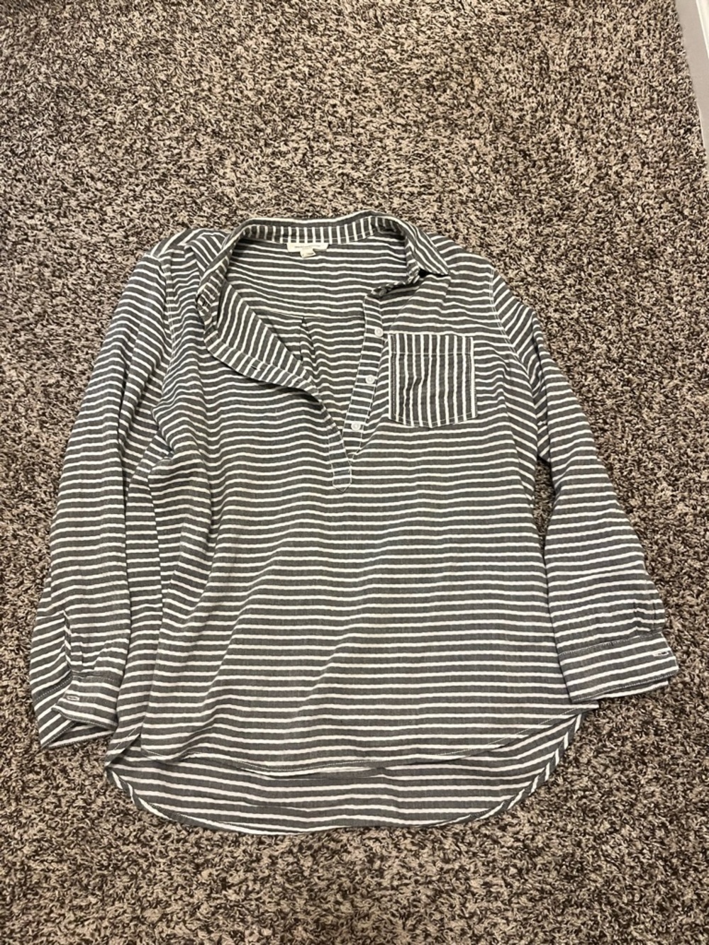 beachlunchlounge Gray and White Striped Shirt